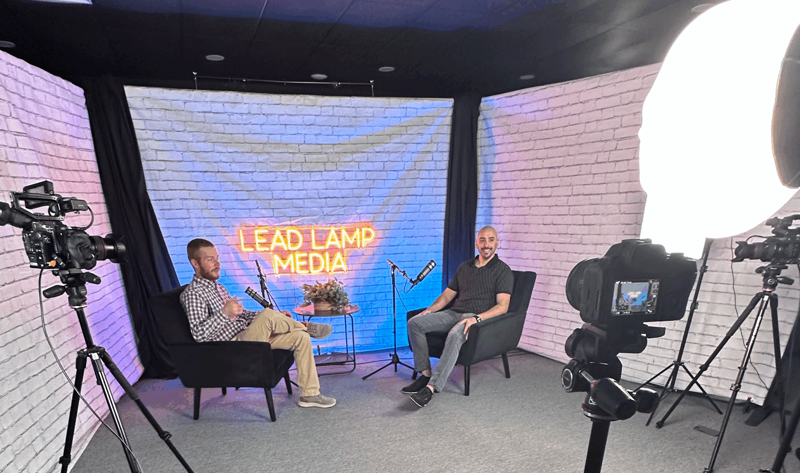 LLM_AMICI_BTS_CROPPED